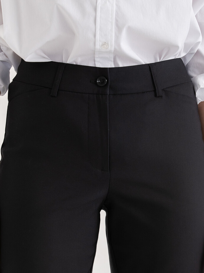 Slim Bermuda Shorts in Cotton Sateen Image 6