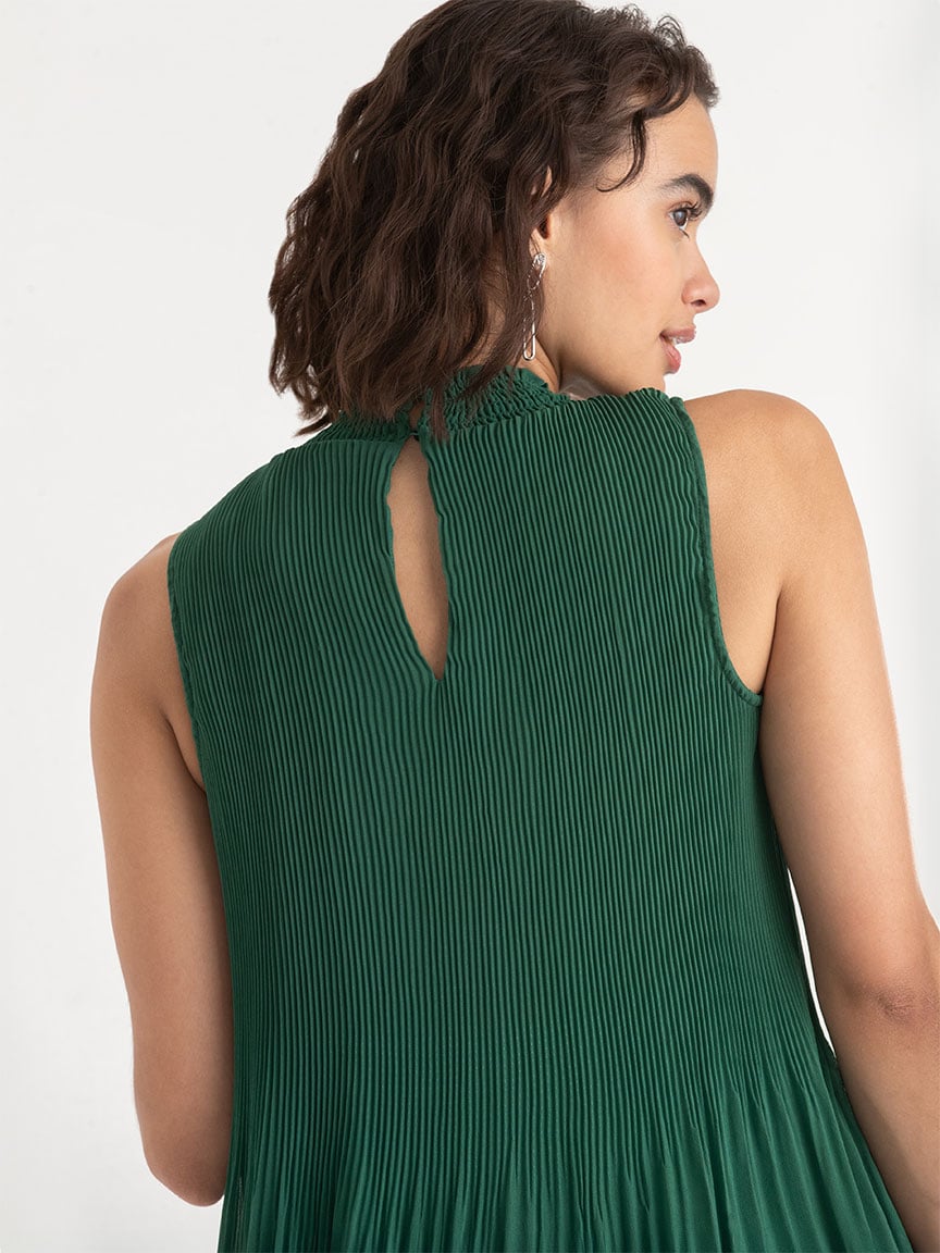 Sleeveless Blouse with Release Pleats