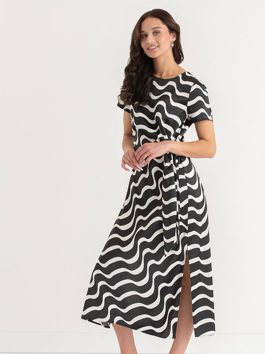 Short Sleeve Twisted Tie Front Maxi Dress